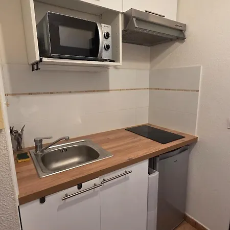 Avec Parking Voltaire